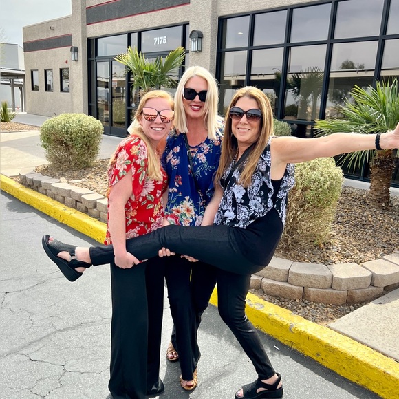 🌻LFLO1717 IS LIVE!!🌻 - Picture 10 of 16